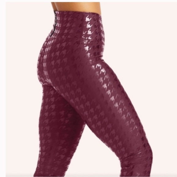 PELOTON Burgundy Houndstooth Set - Picture 2 of 7